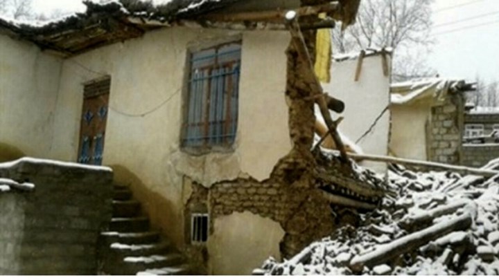 میچی قوتابخانەیەکی سەرەتایی سەردەشت بە هۆی بارینی بارانەوە داڕما میچی قوتابخانەیەکی سەرەتایی سەردەشت بە هۆی بارینی بارانەوە داڕما