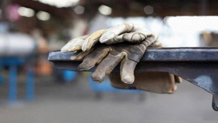 لە سنە و مەهاباد ٢٨ کرێکاری کورد لە سەر کارەکانیان دەرکران لە سنە و مەهاباد ٢٨ کرێکاری کورد لە سەر کارەکانیان دەرکران