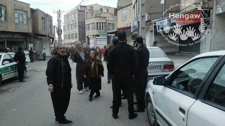 هێزە ئەمنییەکان لە سەقز هێرشیان کردە سەر ڕێپێوانی چالاکانی کورد هێزە ئەمنییەکان لە سەقز هێرشیان کردە سەر ڕێپێوانی چالاکانی کورد