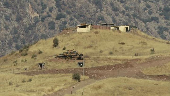 میلیتاریزەکردنی کوردستان درێژەی هەیە، ھێزەکانی سپای پاسداران بە جلی پێشمەرگەوە دەسووڕێنەوە میلیتاریزەکردنی کوردستان درێژەی هەیە، ھێزەکانی سپای پاسداران بە جلی پێشمەرگەوە دەسووڕێنەوە