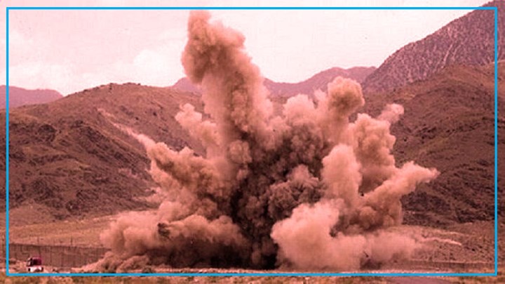 Two Iranian officials killed in a landmine explosion on the border of Mehran