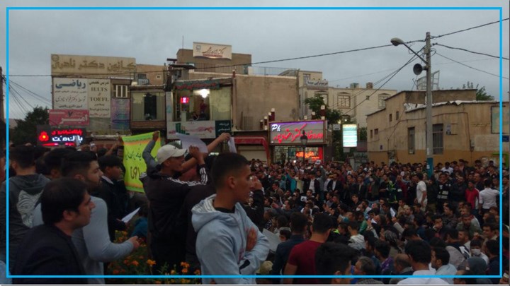 احراز هویت ٢٤ نفر بازداشت شدگان تجمعات اعتراضی نسبت بە لشکرکشی ترکیە احراز هویت ٢٤ نفر بازداشت شدگان تجمعات اعتراضی نسبت بە لشکرکشی ترکیە