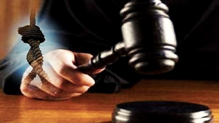 Death sentence for a member of the Revolutionary Guards on charges of cooperating with the Democratic Party Death sentence for a member of the Revolutionary Guards on charges of cooperating with the Democratic Party